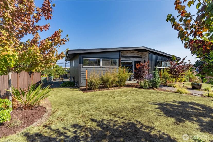 Property photo for 929 W 5th Street, Port Angeles photo 3