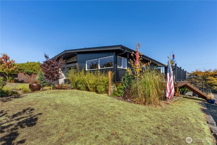 Property photo for 929 W 5th Street, Port Angeles photo 5