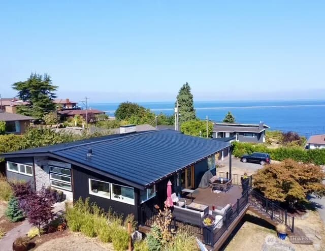 Property photo for 929 W 5th Street, Port Angeles