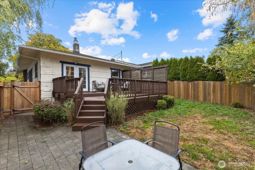 Property photo for 4738 4th Avenue Ne, Seattle photo 27
