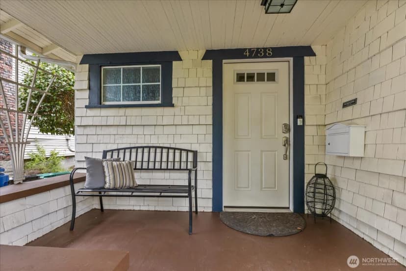 Property photo for 4738 4th Avenue Ne, Seattle photo 25