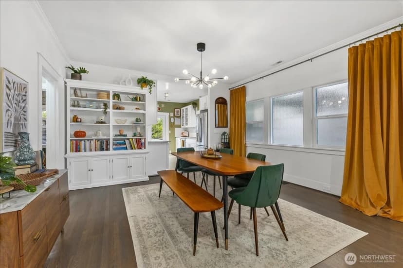 Property photo for 4738 4th Avenue Ne, Seattle photo 10