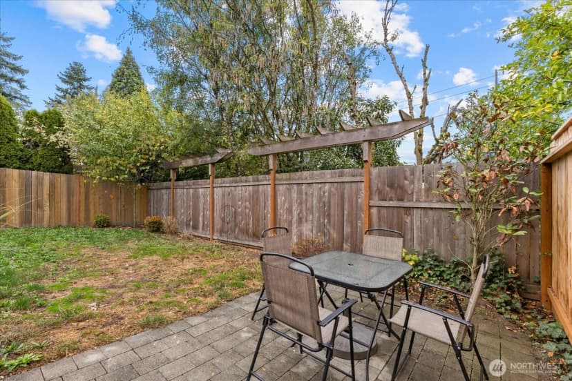 Property photo for 4738 4th Avenue Ne, Seattle photo 31