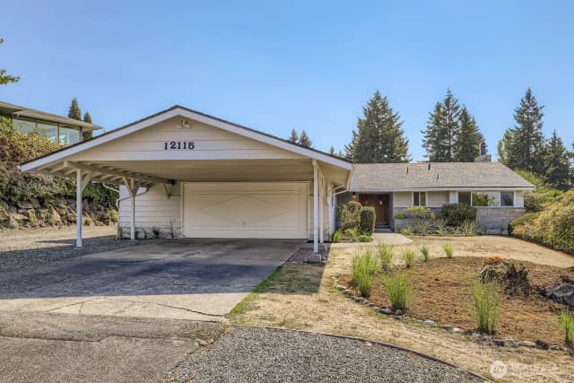 Property photo for 12115 Se 22nd Street, Bellevue photo 3