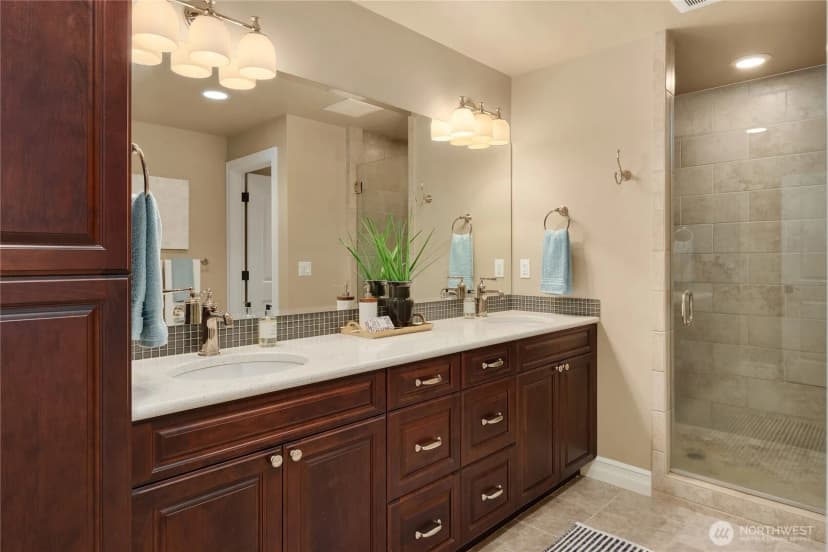 Property photo for 67 Cascade Key, Bellevue photo 29