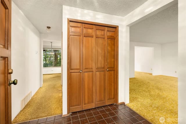 Property photo for 14932 165th Place Se, Renton photo 3