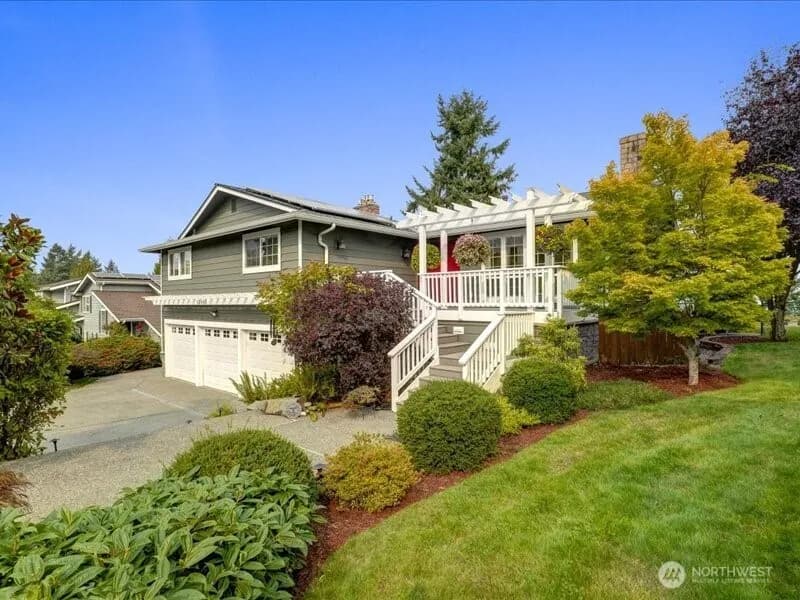 Property photo for 12604 88th Place Ne, Kirkland photo 2