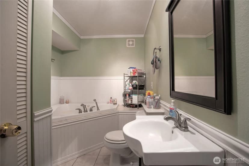Property photo for 9070 Ocean Beach Highway, Longview photo 25