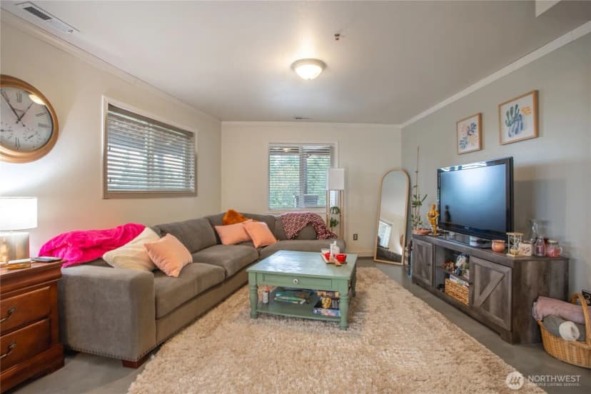 Property photo for 9070 Ocean Beach Highway, Longview photo 20