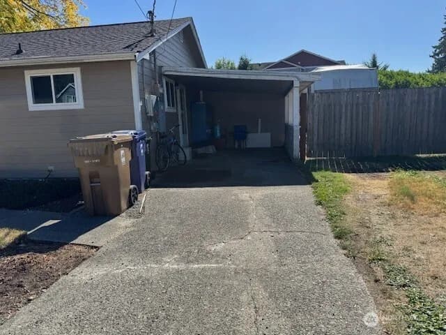 Property photo for 5216 64th Street W, Tacoma photo 3