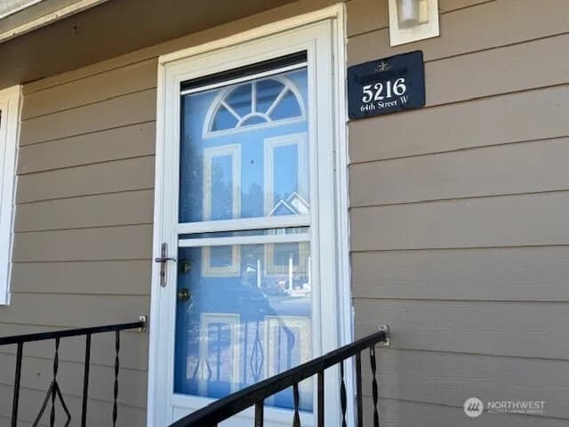 Property photo for 5216 64th Street W, Tacoma photo 2