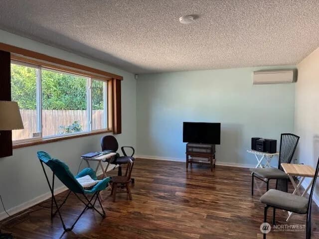Property photo for 5216 64th Street W, Tacoma photo 4