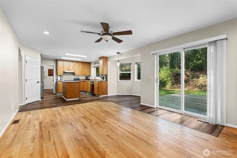 Property photo for 14444 Crescent Valley Road Se, Olalla photo 11