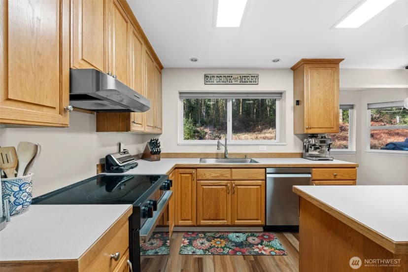 Property photo for 14444 Crescent Valley Road Se, Olalla photo 10