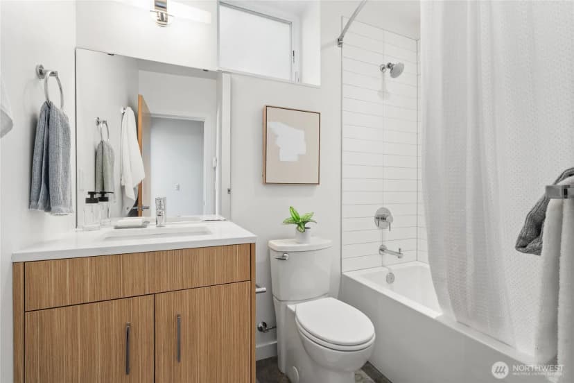 Property photo for 2357 A Yale Avenue E, Seattle photo 29