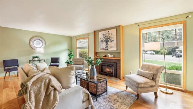 Property photo for 15534 Se 169th Street, Renton photo 2