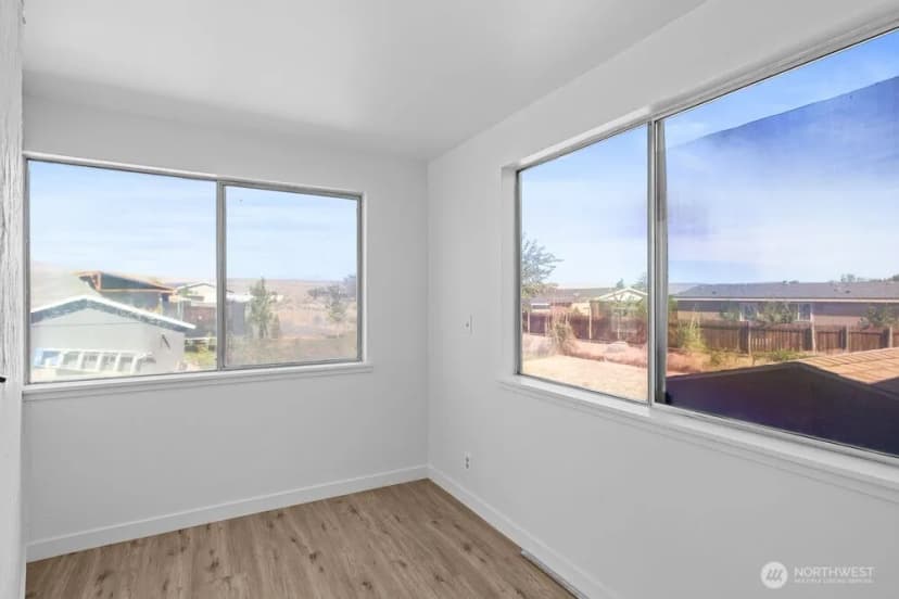 Property photo for 308 Spring Circle Sw, Mattawa photo 10