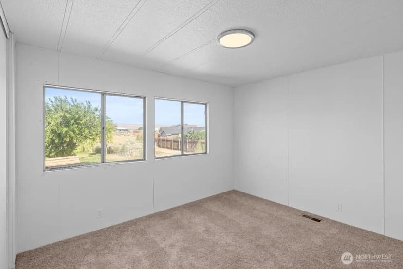 Property photo for 308 Spring Circle Sw, Mattawa photo 15
