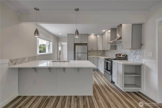 Property photo for 604 Dupont Avenue, Dupont photo 4