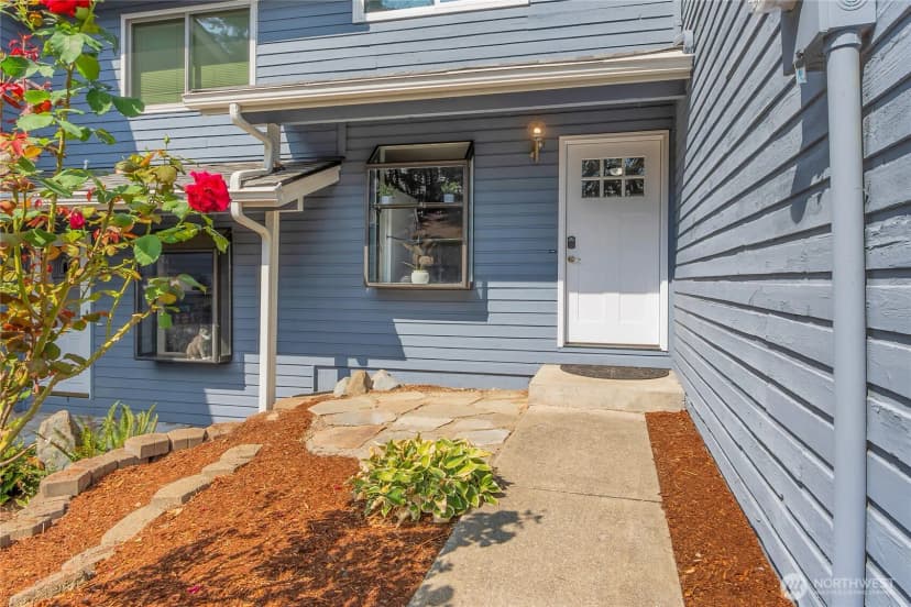 Property photo for 25021 144th Place Se, Kent photo 2