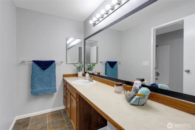 Property photo for 25021 144th Place Se, Kent photo 12