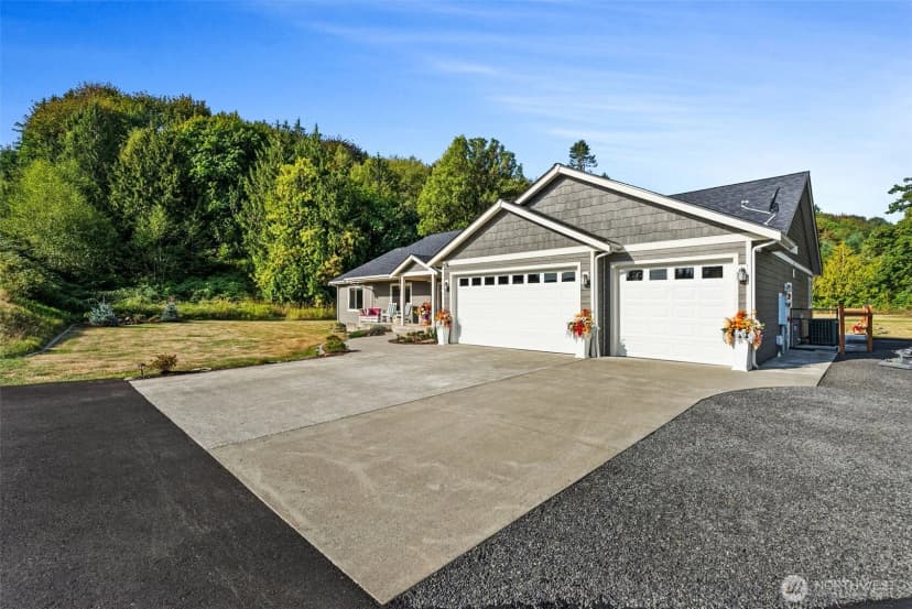 Property photo for 312 Blanchard Road, Centralia photo 3