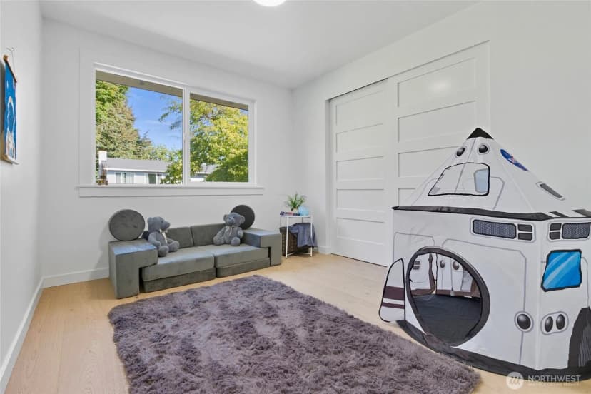 Property photo for 9419 Ne 126th Place, Kirkland photo 22