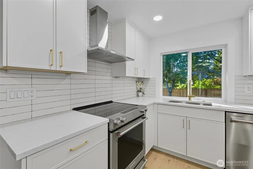 Property photo for 9419 Ne 126th Place, Kirkland photo 14