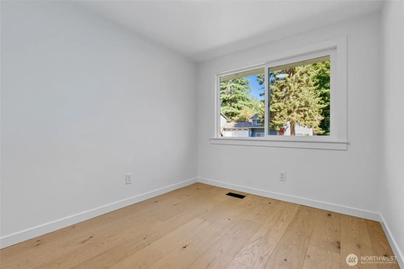 Property photo for 9419 Ne 126th Place, Kirkland photo 25