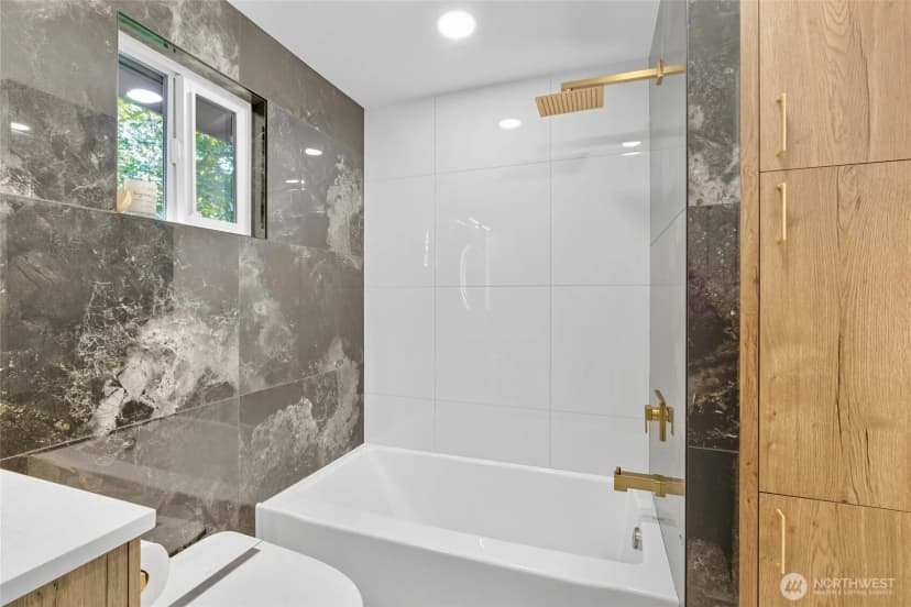 Property photo for 9419 Ne 126th Place, Kirkland photo 24
