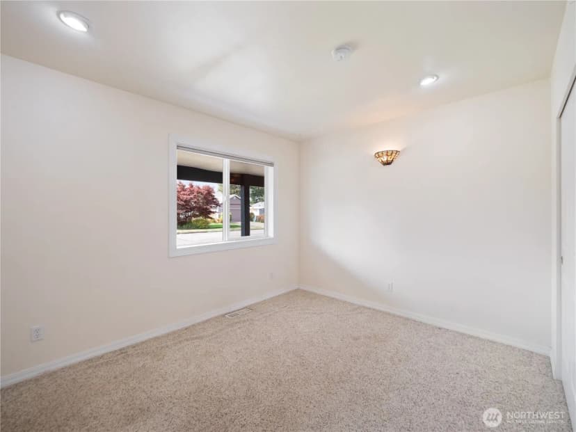 Property photo for 1841 Pioneer Street, Enumclaw photo 18