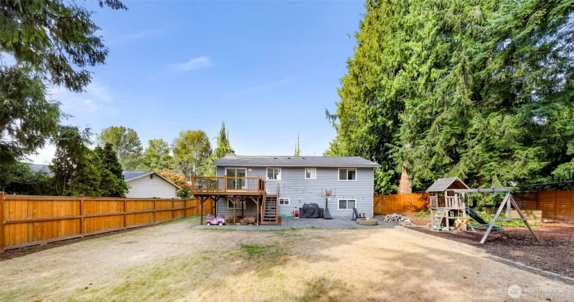 Property photo for 11001 31st Avenue Se, Everett photo 35