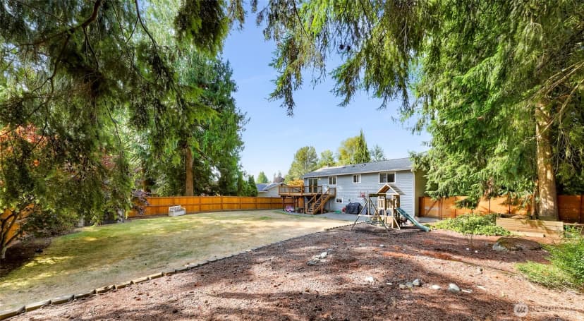Property photo for 11001 31st Avenue Se, Everett photo 37