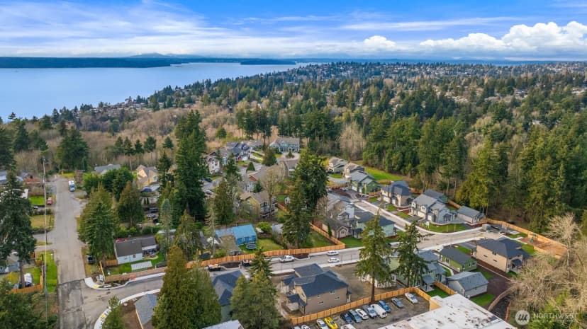Property photo for 1240 Sw 124th Street #1b, Burien photo 12