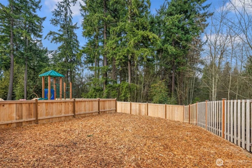 Property photo for 1240 Sw 124th Street #1b, Burien photo 16