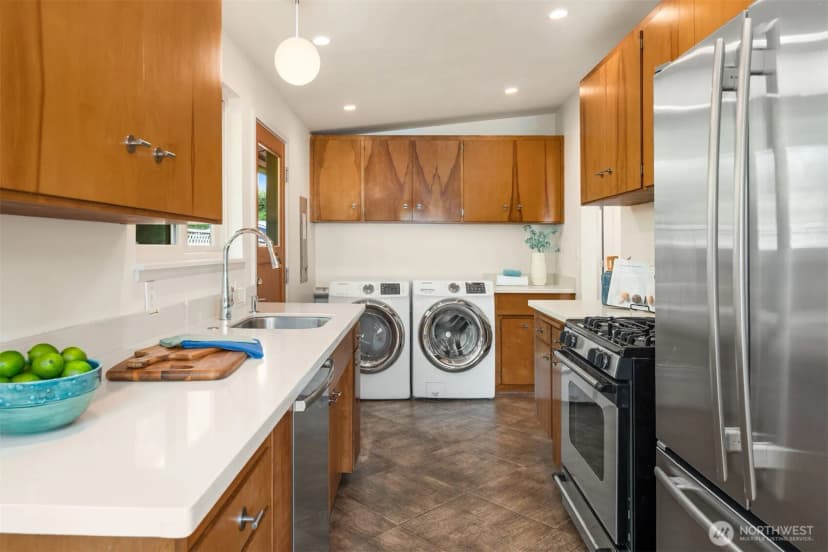 Property photo for 4714 50th Avenue Sw, Seattle photo 17
