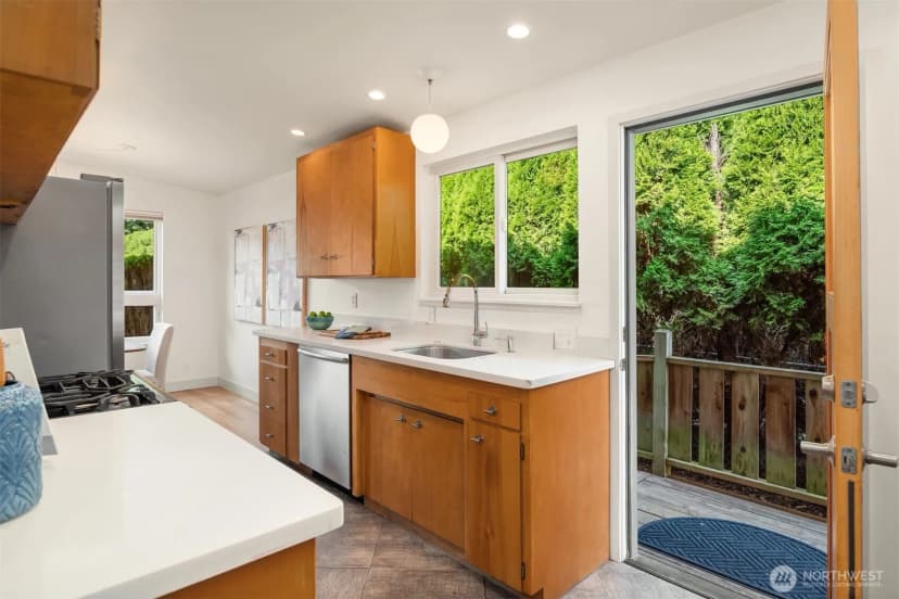 Property photo for 4714 50th Avenue Sw, Seattle photo 18