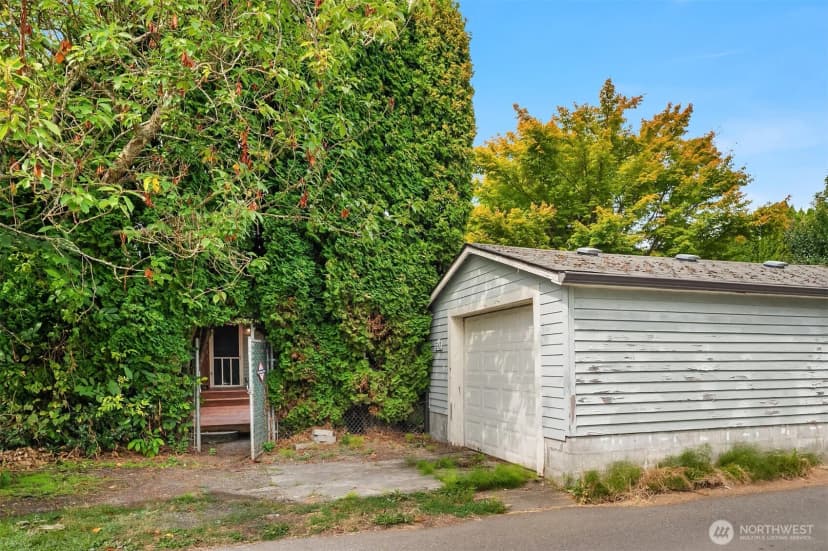 Property photo for 512 Williams Avenue N, Renton photo 25