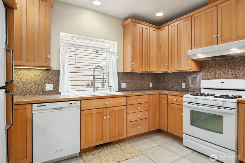 Property photo for 512 Williams Avenue N, Renton photo 8