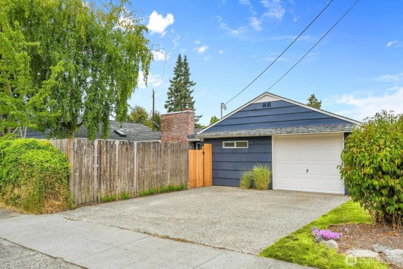 Property photo for 10062 61st Avenue S, Seattle photo 20