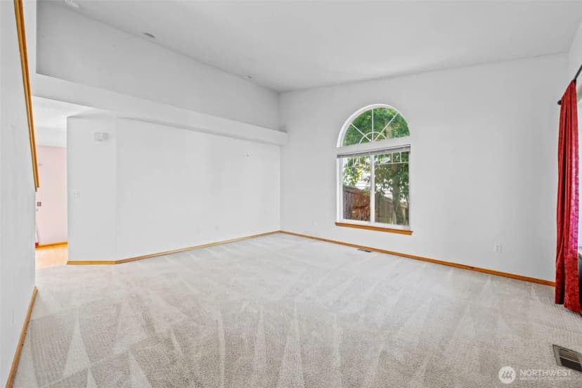 Property photo for 3318 48th Street Ne, Tacoma photo 4