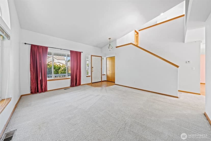 Property photo for 3318 48th Street Ne, Tacoma photo 2