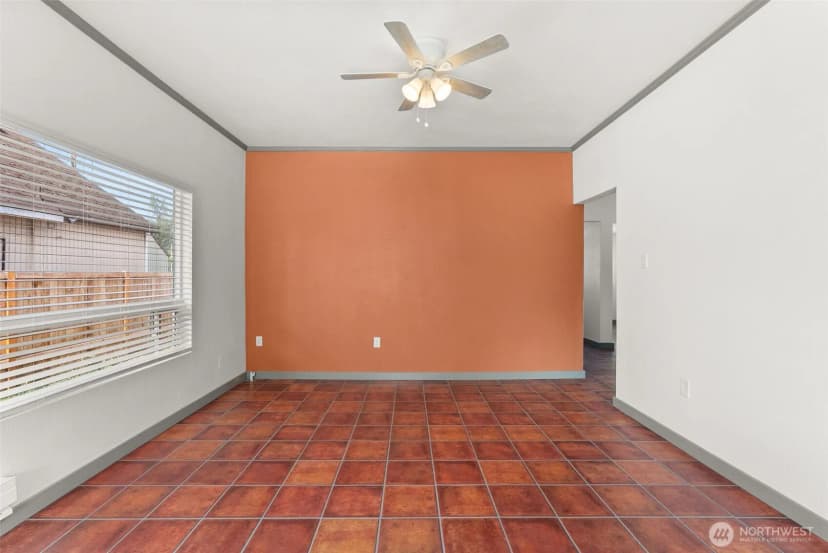 Property photo for 625 S Gold Street, Centralia photo 8