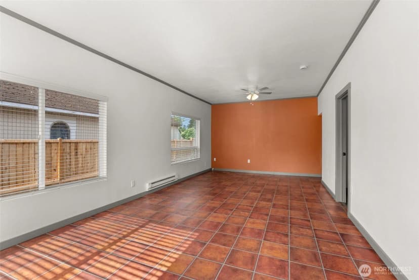 Property photo for 625 S Gold Street, Centralia photo 7