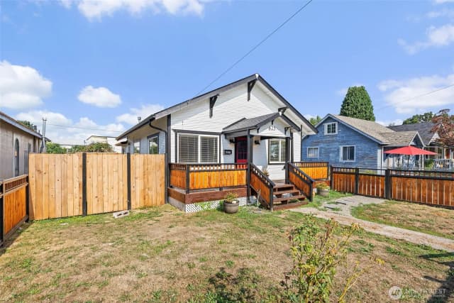Property photo for 625 S Gold Street, Centralia photo 3