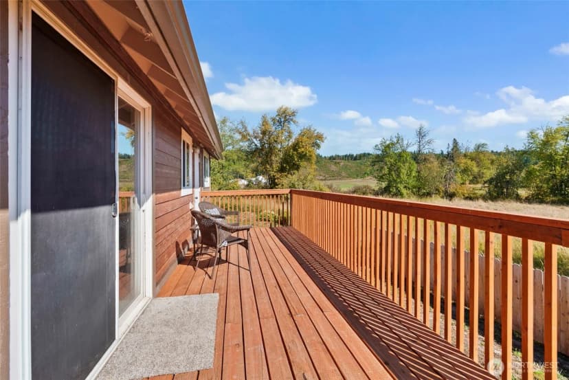 Property photo for 300 Lincoln Creek Road, Centralia photo 36