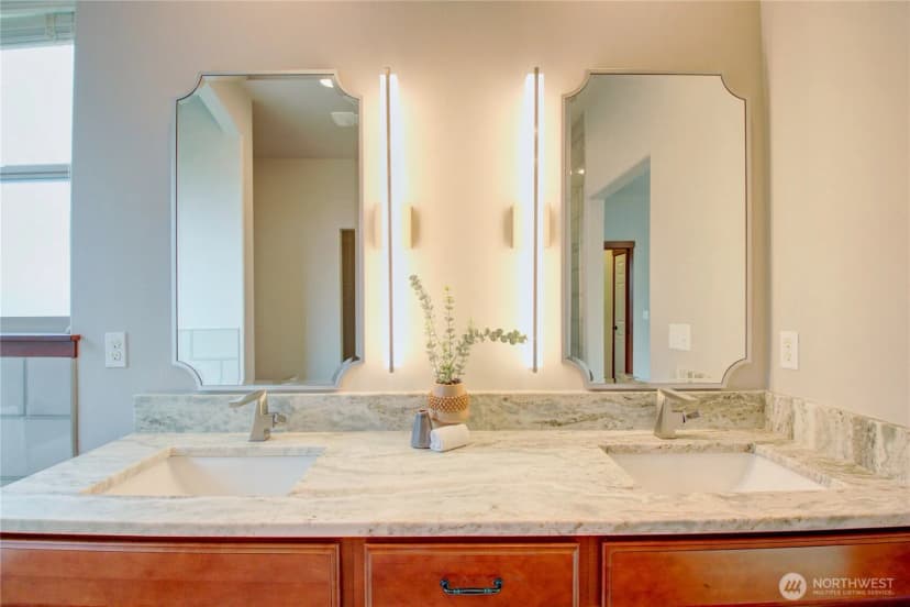 Property photo for 4228 Sunray Court, Mount Vernon photo 15