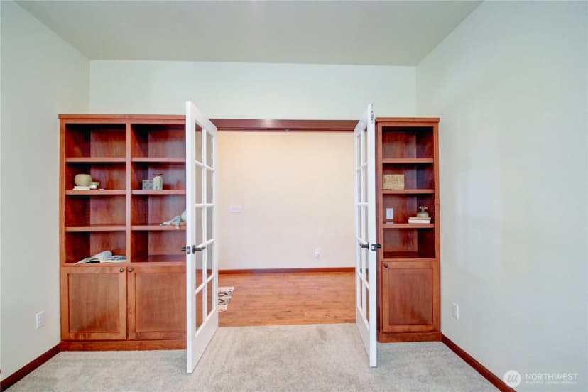 Property photo for 4228 Sunray Court, Mount Vernon photo 6