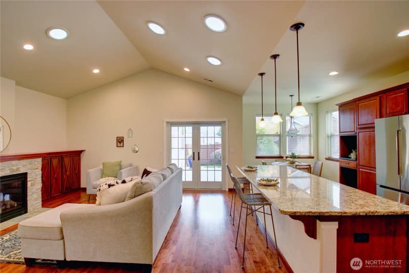 Property photo for 4228 Sunray Court, Mount Vernon photo 7