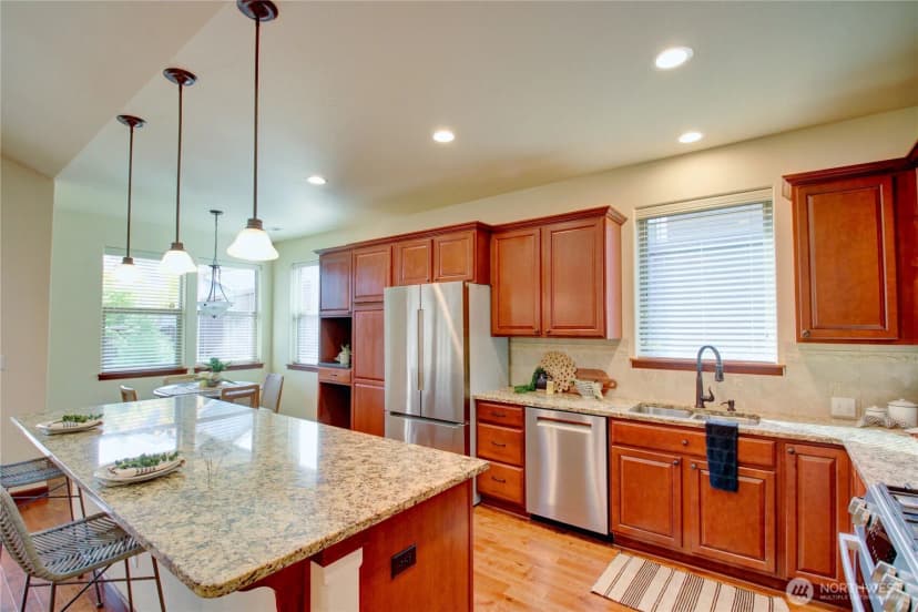 Property photo for 4228 Sunray Court, Mount Vernon photo 8